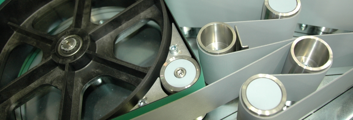 Alle Standardbriefe werden mit einer Prozessgeschwindigkeit von rund 4 Metern pro Sekunde automatisch sortiert. Daraus ergibt sich eine Kapazität von mehr als 60.000 Stück pro Stunde. Für jeden Abschnitt im Sortierprozess bietet Ammeraal Beltech die richtige Lösung.